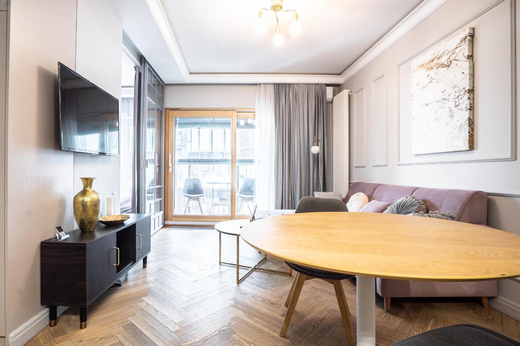 Vipwarsawapartments Sapphire Mennica Residence Buitenkant foto