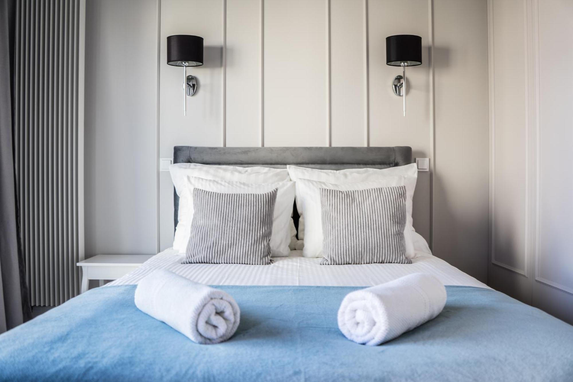 Vipwarsawapartments Sapphire Mennica Residence Buitenkant foto